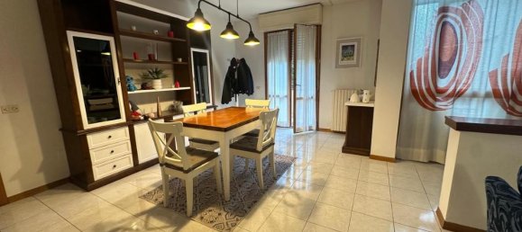 4 rooms Apartment in Empoli, Italy No. 150576 8