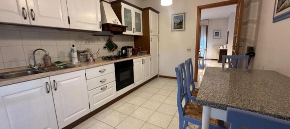 4 rooms Apartment in Empoli, Italy No. 150576 13