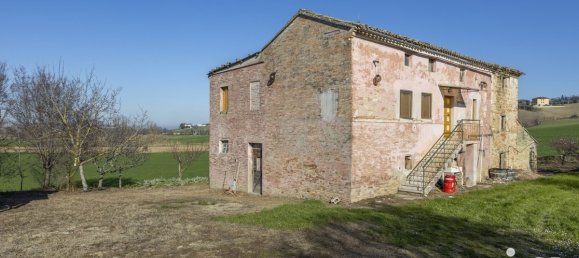 3 bedrooms House in Recanati, Italy No. 22549 6