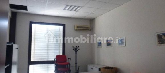 Склад с 5 комнатами в Виллорба, Италия № 159739 9