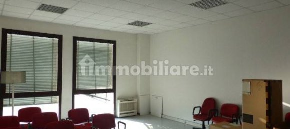 Склад с 5 комнатами в Виллорба, Италия № 159739 19