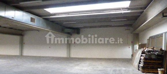 Склад с 5 комнатами в Виллорба, Италия № 159739 33