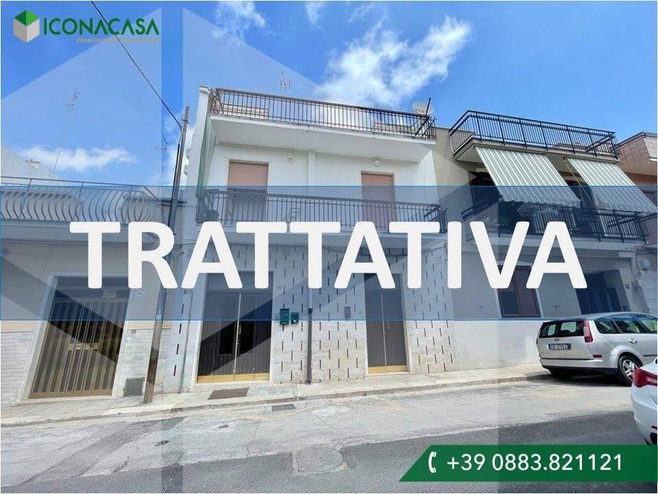 Apartamento de 8 habitaciónes en Andria, Italy No. 15080