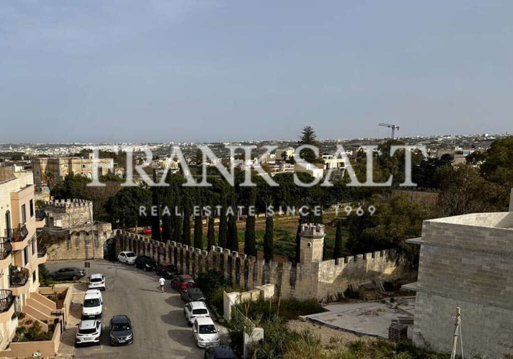 Ático de 2 dormitorios en Attard, Malta No. 7319