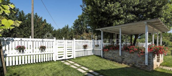 5 bedrooms House in Lucca, Italy No. 42656 38