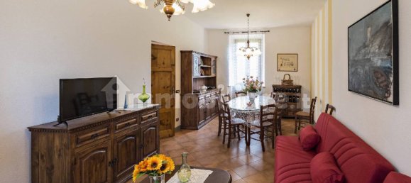 5 bedrooms House in Lucca, Italy No. 42656 24