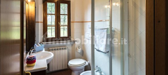 5 bedrooms House in Lucca, Italy No. 42656 32