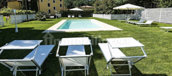 5 bedrooms House in Lucca, Italy No. 42656 9