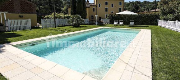 5 bedrooms House in Lucca, Italy No. 42656 13