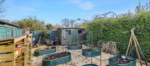 3 bedrooms House in Redhill, United Kingdom No. 987 17