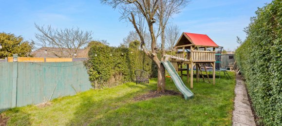 3 bedrooms House in Redhill, United Kingdom No. 987 3