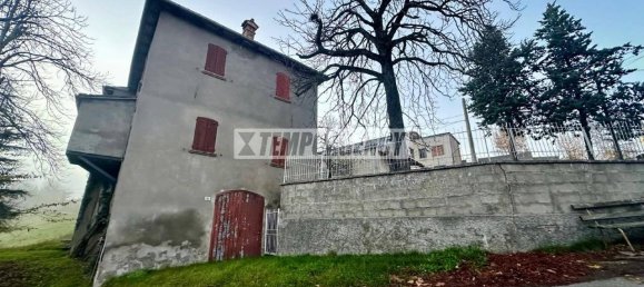 2 Schlafzimmer Haus in Montese, Italy, Nr. 144831 2