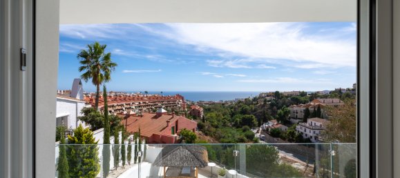 3 bedrooms Villa in Fuengirola, Spain No. 45548 9