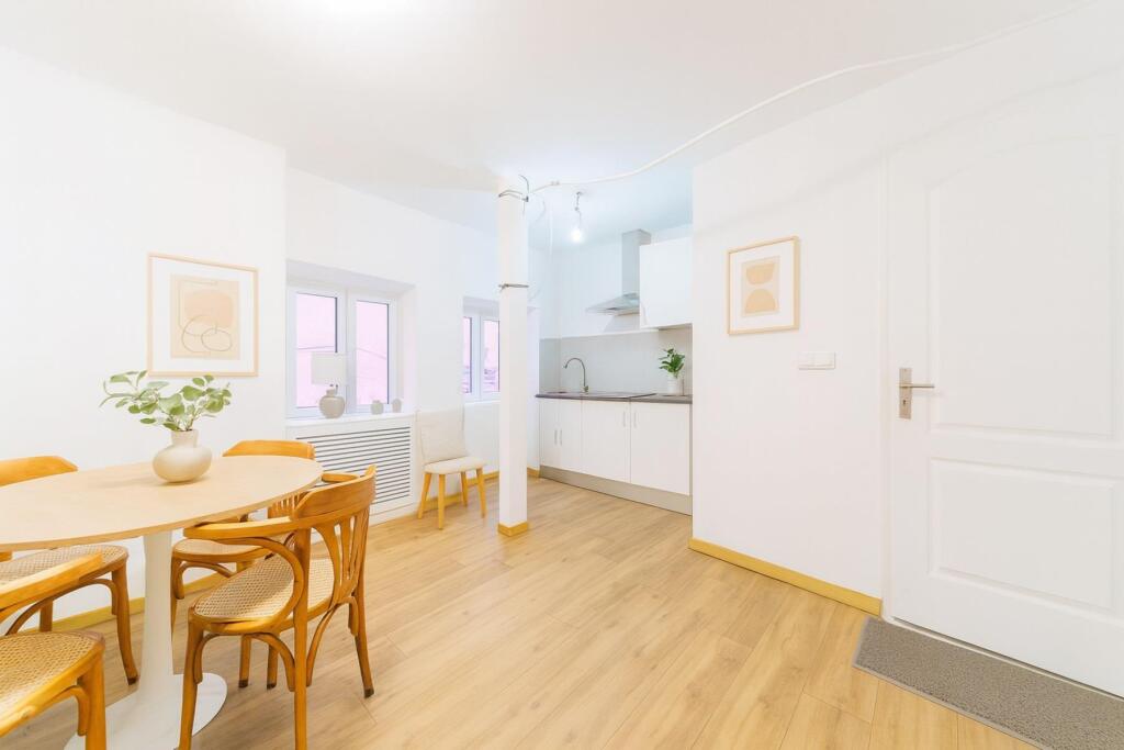 1 bedroom Apartment in Lisbon, Portugal No. 231736