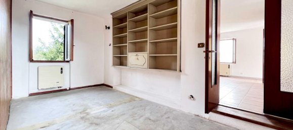 4 rooms House in Ailoche, Italy No. 238317 20