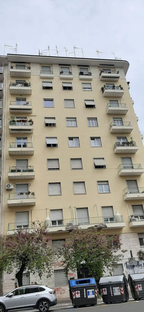 5 rooms Apartment in Rome, Italy No. 279392