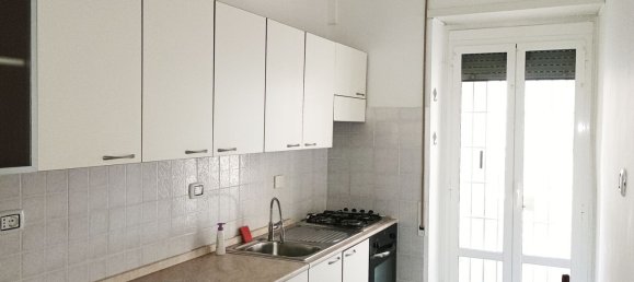 5 rooms Apartment in Rome, Italy No. 279392 6