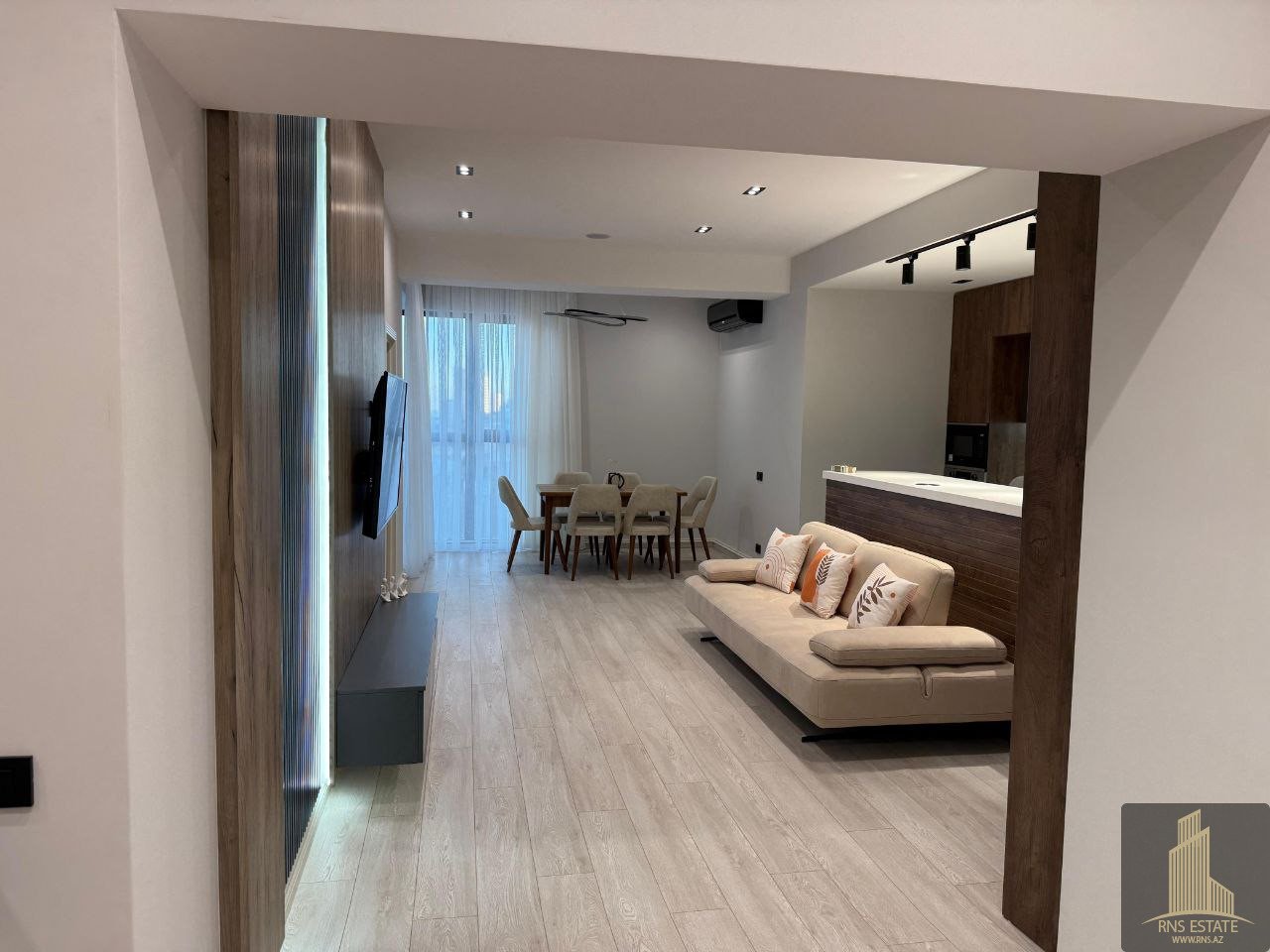 2 bedrooms Apartment in Sabail, Azerbaijan No. 1541