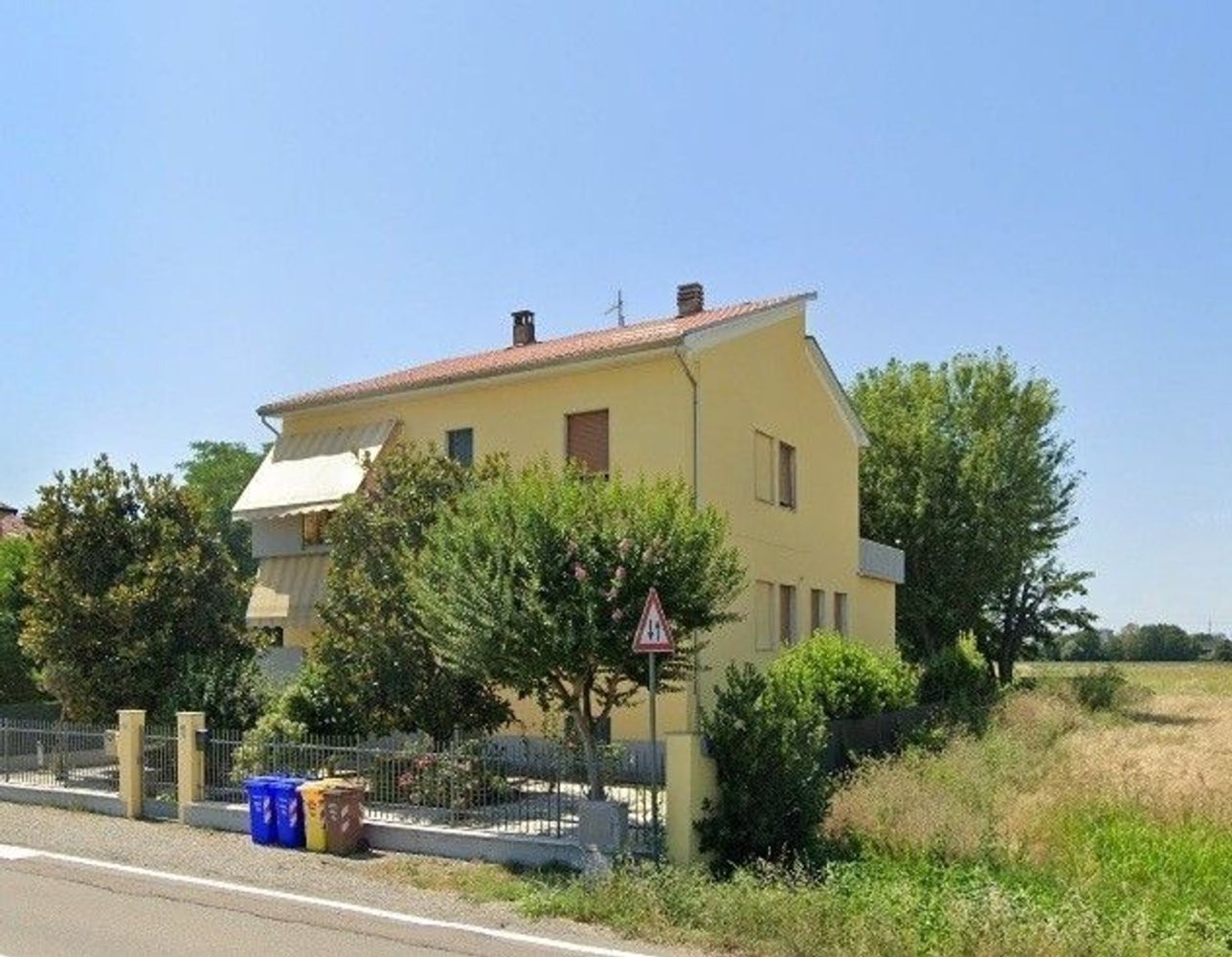 8 غرف نوم منزل في Parma, Italy رقم 371281