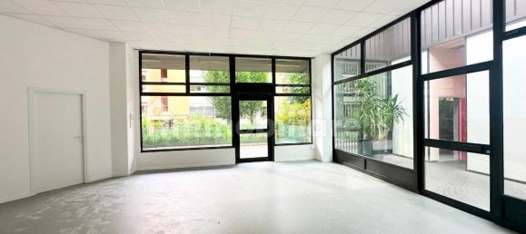 2 rooms Commercial property in Casalecchio di Reno, Italy No. 85488 6