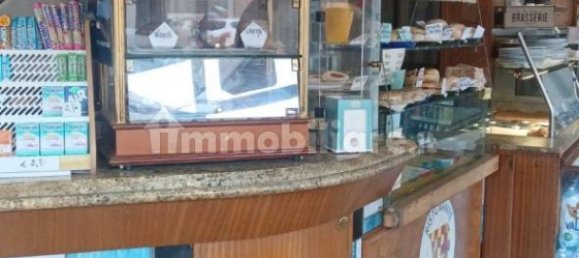 Imóvel comercial de 3 divisões em Turin, Italy N.º 350793 4