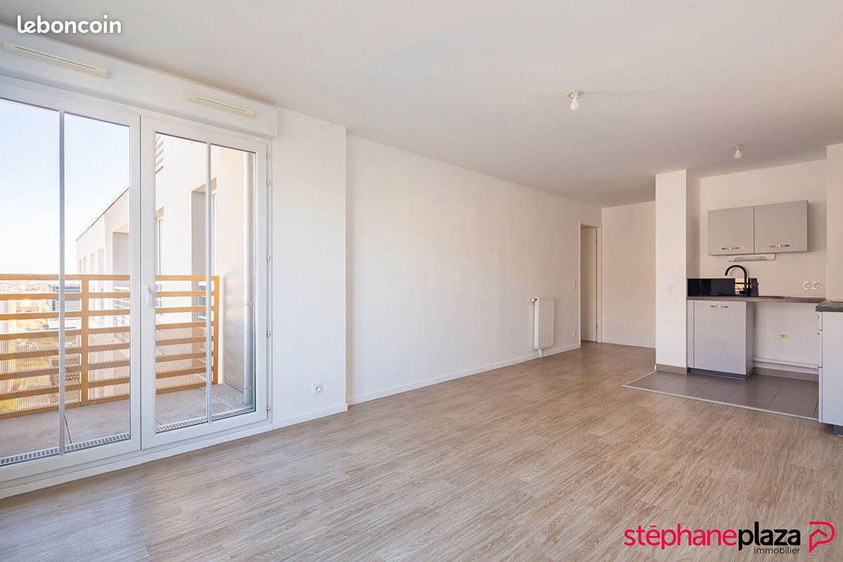 Apartamento de 2 dormitorios en Bezons, France No. 136866
