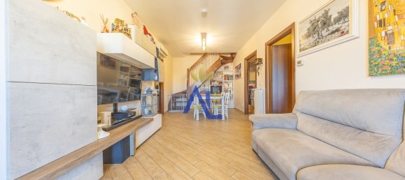 4 bedrooms Apartment in Rome, Italy No. 321611 26