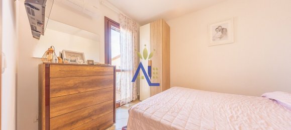 4 bedrooms Apartment in Rome, Italy No. 321611 16