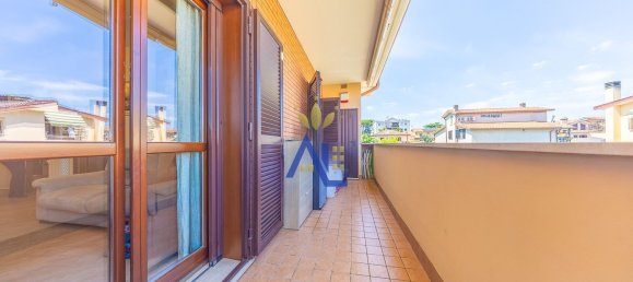 4 bedrooms Apartment in Rome, Italy No. 321611 21