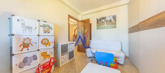 4 bedrooms Apartment in Rome, Italy No. 321611 13