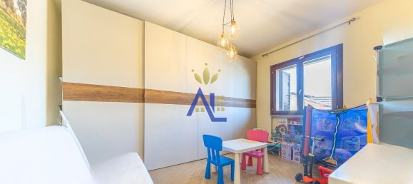 4 bedrooms Apartment in Rome, Italy No. 321611 14