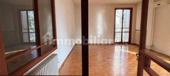 3 bedrooms Apartment in Pontedera, Italy No. 100620 9