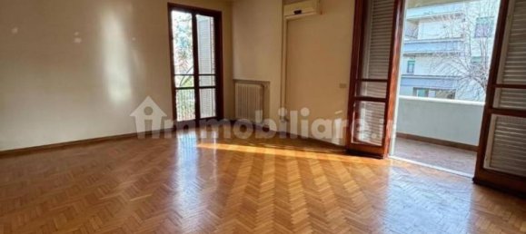3 bedrooms Apartment in Pontedera, Italy No. 100620 8