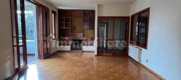 3 bedrooms Apartment in Pontedera, Italy No. 100620 11