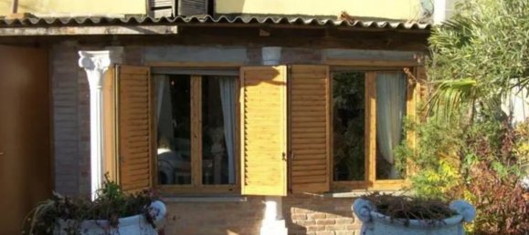 6 rooms House in Mezzana Bigli, Italy No. 64282 22