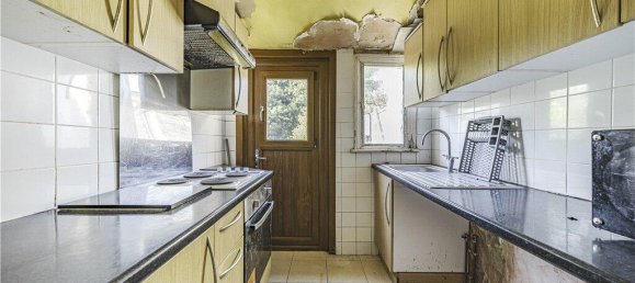 3 Schlafzimmer Haus in London, United Kingdom, Nr. 7681 2