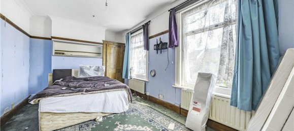 3 Schlafzimmer Haus in London, United Kingdom, Nr. 7681 7