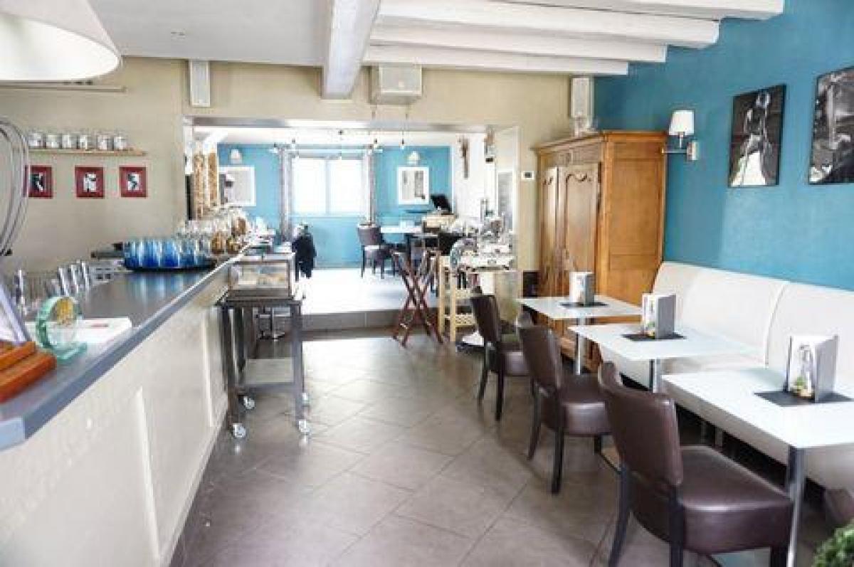 Oficina en Yerres, France 214 m² No. 20848