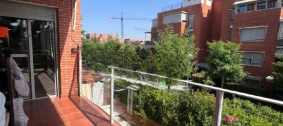 Apartamento de 3 dormitorios en Boadilla del Monte, Spain No. 180893 17