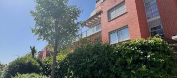 Apartamento de 3 dormitorios en Boadilla del Monte, Spain No. 180893 13