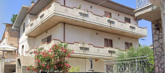 3 bedrooms Apartment in Colonnella, Italy No. 95365 2