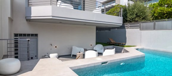 Коммерческая недвижимость с 4 спальнями в Глифада, Греция № 56849 2