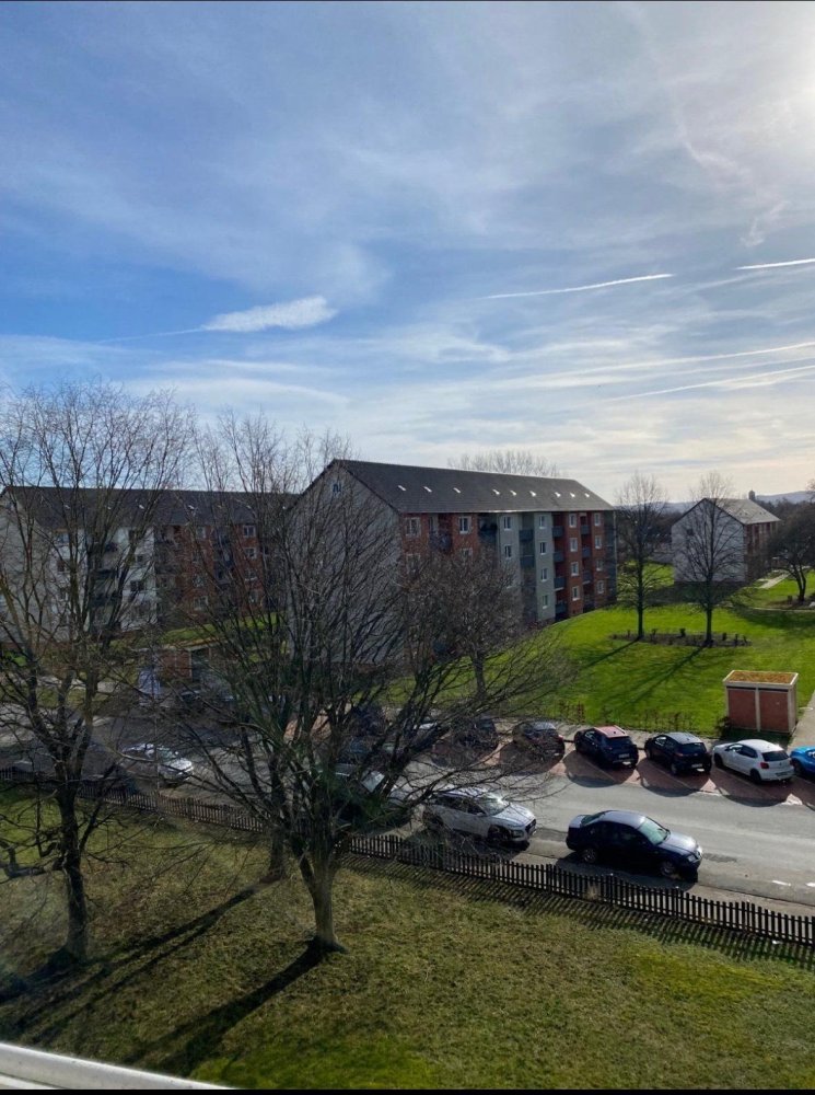 Apartamento de 2 dormitorios en Salzgitter, Germany No. 240071