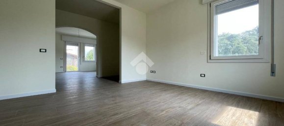 3 غرف نوم فيلا في Bassano del Grappa, Italy رقم 163782 4