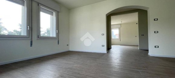 3 غرف نوم فيلا في Bassano del Grappa, Italy رقم 163782 5