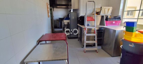 128m² Commercial property in Lagos, Portugal No. 308831 16