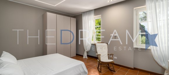 Villa de 4 dormitorios en Montecarlo, Italy No. 264807 17