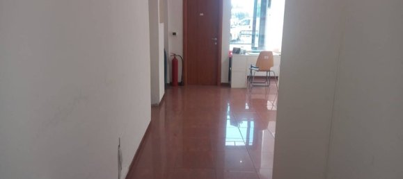 2 bedrooms Apartment in Rome, Italy No. 70128 4