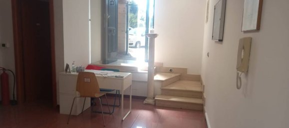 2 bedrooms Apartment in Rome, Italy No. 70128 6