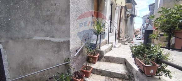 2 bedrooms Apartment in Morcone, Italy No. 308660 4